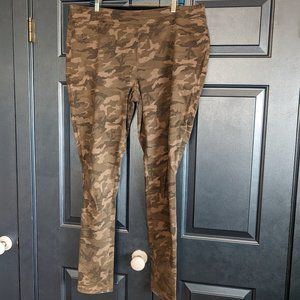 Maurices Camp Stretchy Leggings - Size 20 Long - EUC